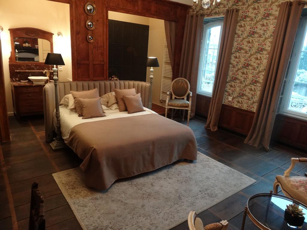 La Bromontoise Chambres d'Hôtes Pontgibaud Quarto foto